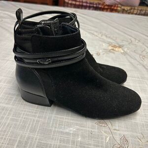 Easy Spirit Black Suede Ankle Boots - Women's Size 6.5